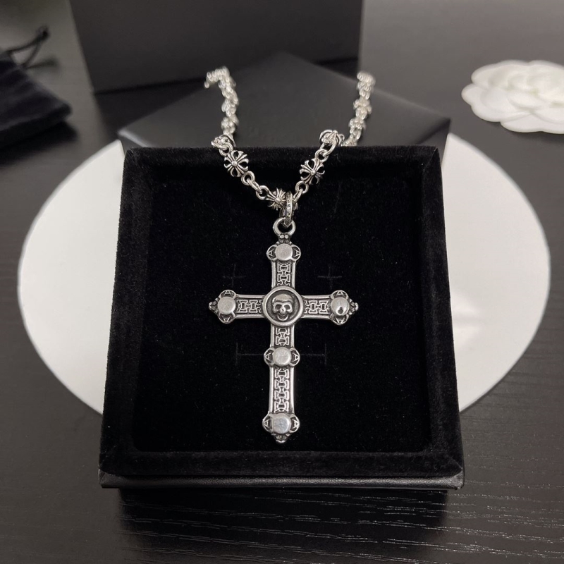 Ch**me He**ts necklaces